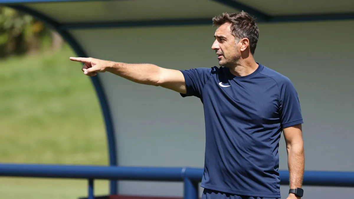 Lincoln City have appointed former Wrexham captain Shaun Pearson to their first-team coaching staff ahead of their...
