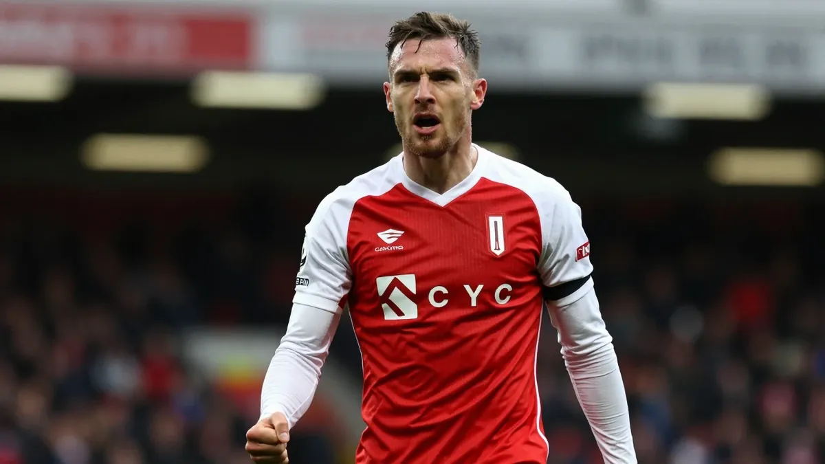Lincoln City claimed a 1-0 Championship win at Bolton Wanderers on Saturday, a result that lifts them in the early-season...