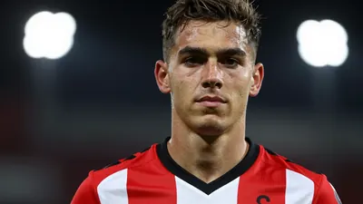 Lincoln City Bolster Midfield with Premier League Experience