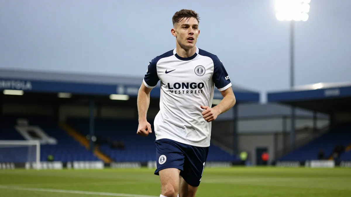 Lincoln City in Advanced Talks for Charlton Striker Tanto Olaofe